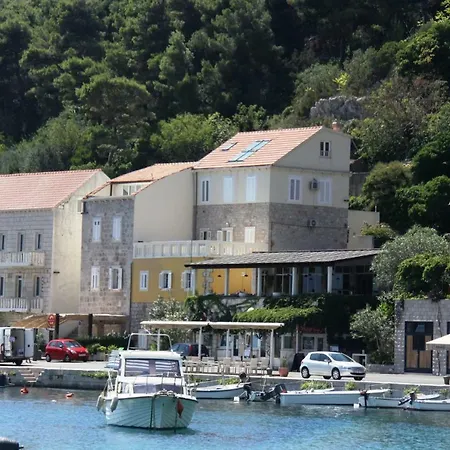 Just By The Sea * Trstenik (Dubrovnik-Neretva)